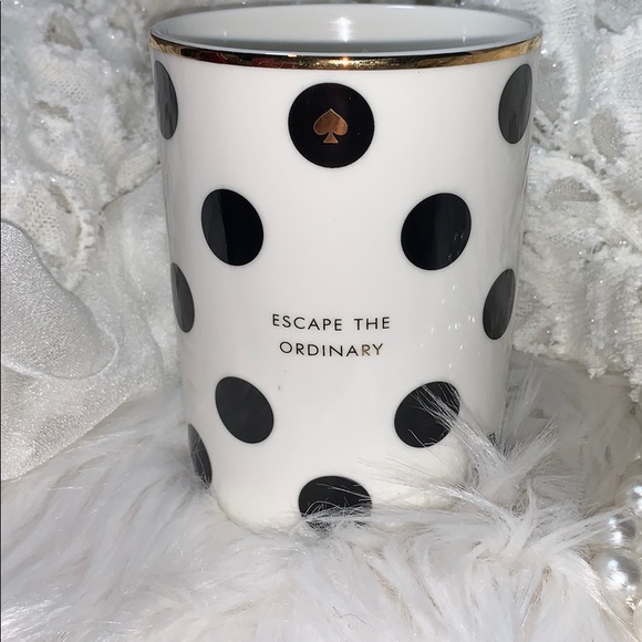 Kate spade Lenox candle “Escape the ordinary” - Picture 2 of 4
